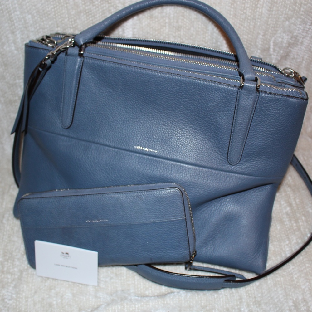 Authentic Coach Purse - Picture 7 of 8